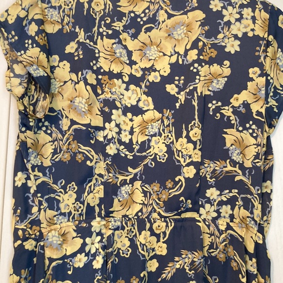 OBEY sustainable wrap dress - Picture 5 of 8